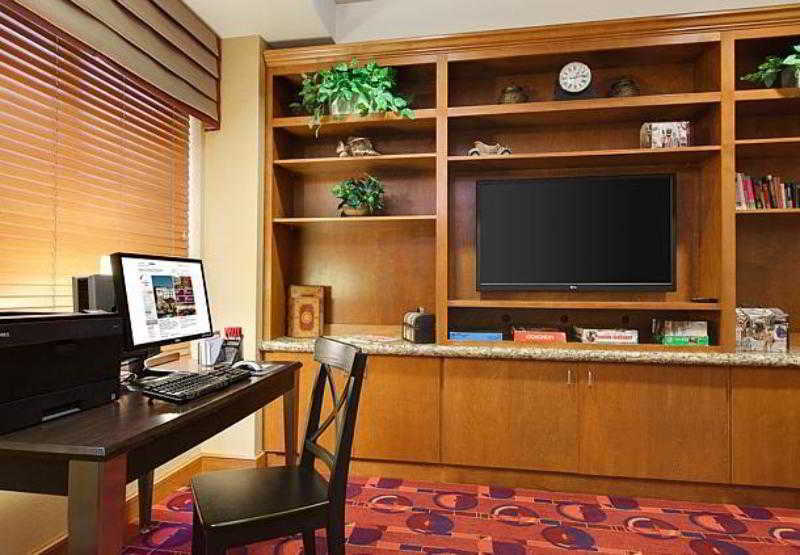 By Marriott Chicago Forest/mettawa Mettawa