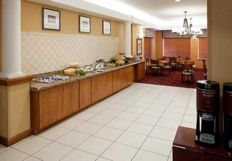 By Marriott Chicago Forest/mettawa