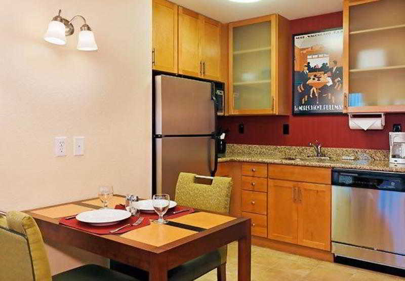 Hotel By Marriott Chicago Forest/mettawa 3*